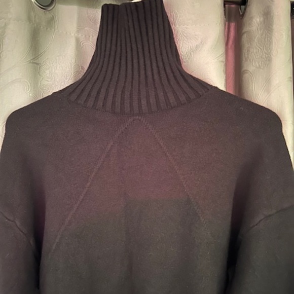 BlackTurtleneck sweater - Picture 2 of 3
